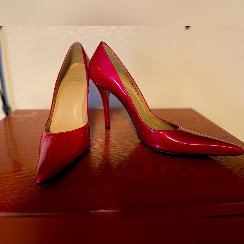 Stuart Weitzman Sensual Red Quasar Heels EUC
